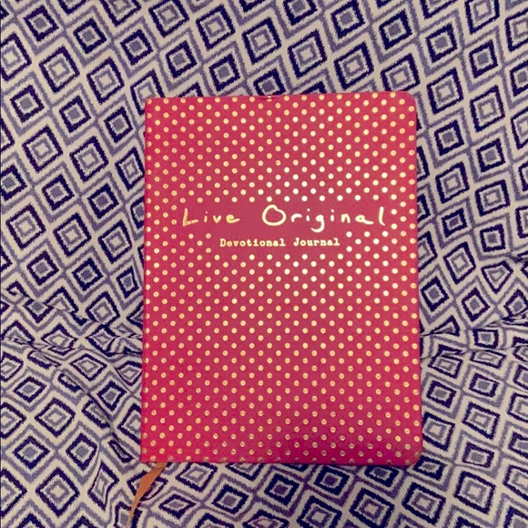 (CLOSET CLOSING FINAL SALE) Live Original Sadie Robertson Devotional Journal - Picture 2 of 6